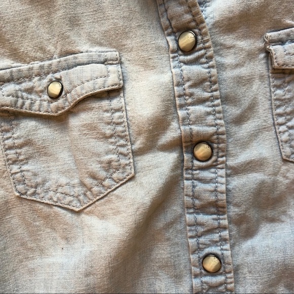 American Eagle 100% Cotton denim button up - Picture 5 of 6